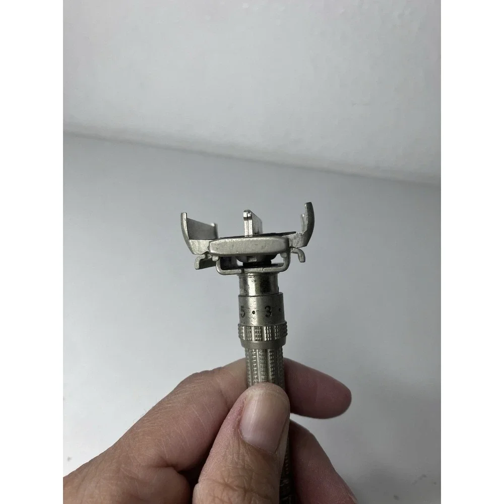 Vintage 1962 Gillette Slim Adjustable Safety Razor H2 TTO Double Edge USA